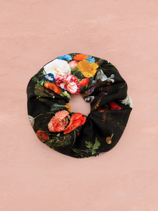 SCRUNCHIE - STILL LIFE