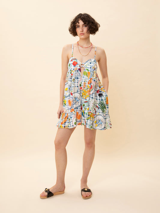 PLAYSUIT SUNDAY TABLE