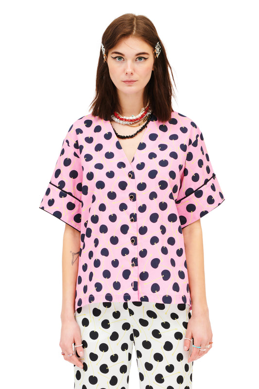 V-NECK SHIRT - POLKA CHERRIES PINK